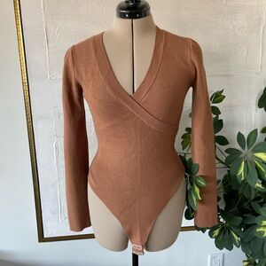 V-neck knit bodysuit